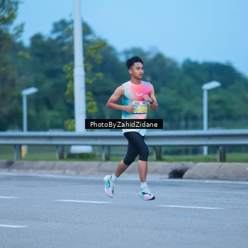 Runner Photo 3180073