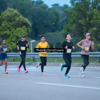 Runner Photo 3180086