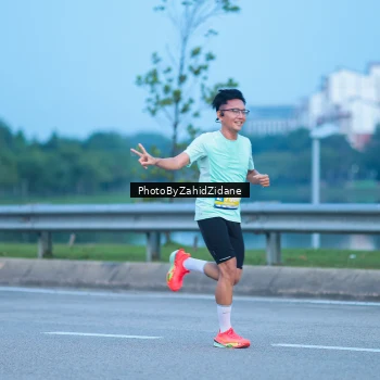 Runner Photo 3180135