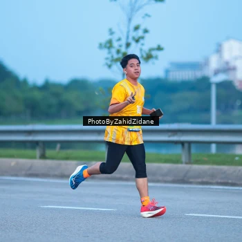 Runner Photo 3180158