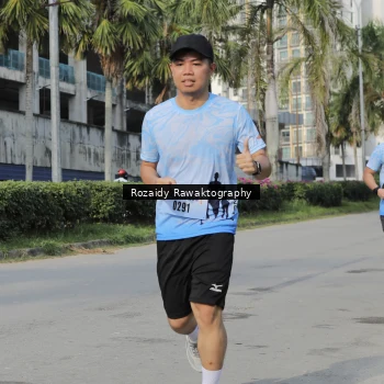 Runner Photo 3182933