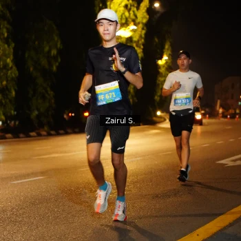 Runner Photo 3186698