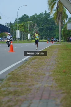 Runner Photo 3191796