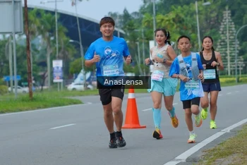 Runner Photo 3192157