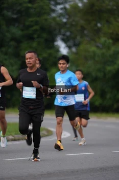 Runner Photo 3192685
