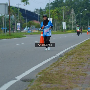 Runner Photo 3192940