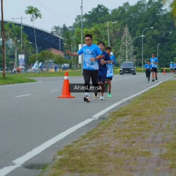 Runner Photo 3194653