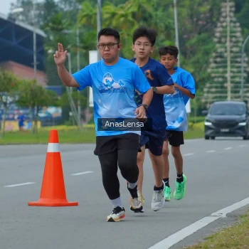 Runner Photo 3194656