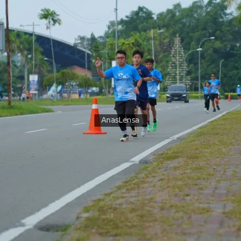 Runner Photo 3194658