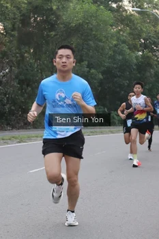 Runner Photo 3198005