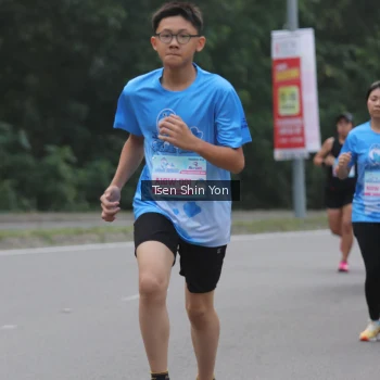 Runner Photo 3198060