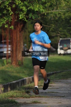 Runner Photo 3200753