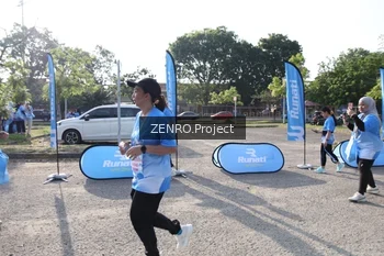Runner Photo 3202976