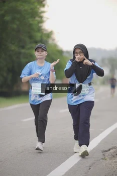 Runner Photo 3207343
