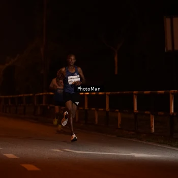 Runner Photo 3207918