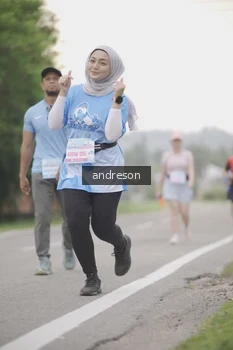 Runner Photo 3208778