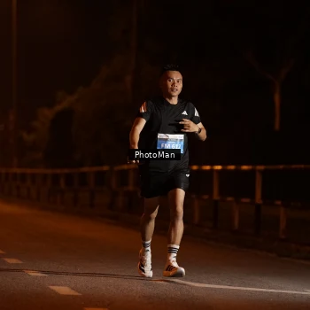 Runner Photo 3209386