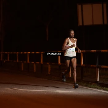 Runner Photo 3210503