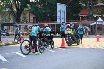 Runner Photo 3210630