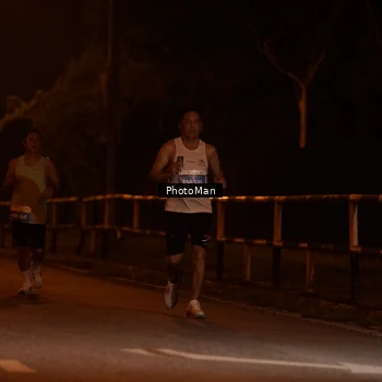 Runner Photo 3210799
