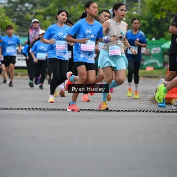 Runner Photo 3210833