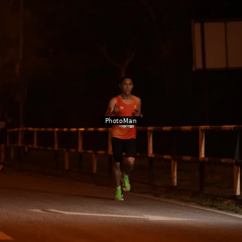 Runner Photo 3211006