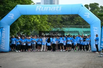 Runner Photo 3211241
