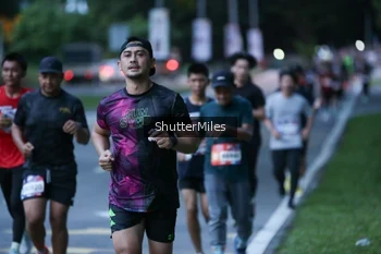 Runner Photo 32120