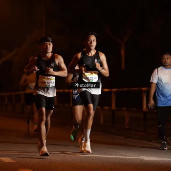 Runner Photo 3212004