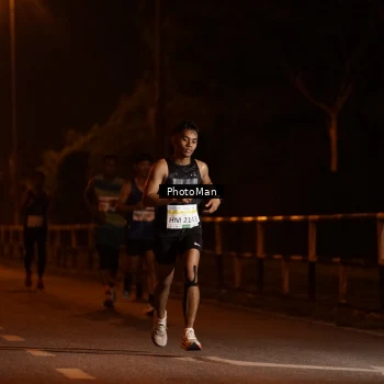 Runner Photo 3213901