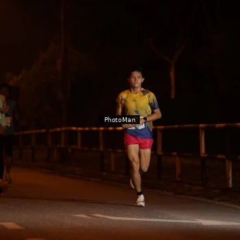 Runner Photo 3214010