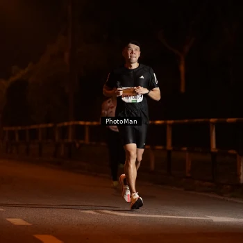 Runner Photo 3214248