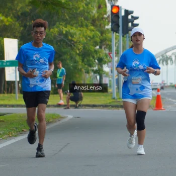 Runner Photo 3214311