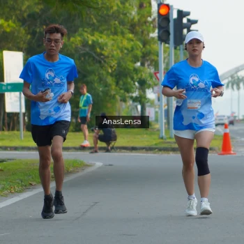 Runner Photo 3214313