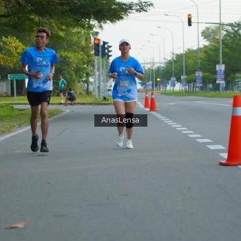 Runner Photo 3214346