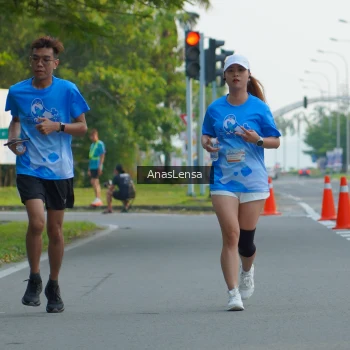 Runner Photo 3214362