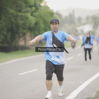 Runner Photo 3214398