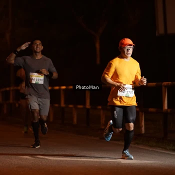 Runner Photo 3215689