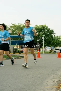Runner Photo 3215757