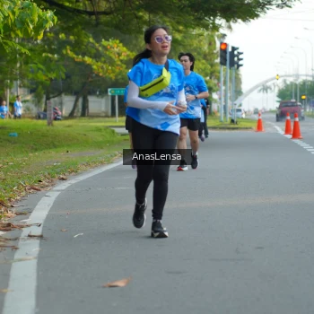 Runner Photo 3218787