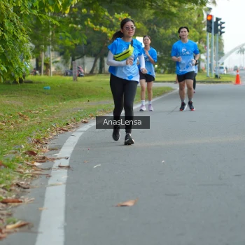 Runner Photo 3218801