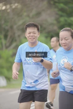 Runner Photo 3220003