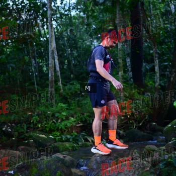 Runner Photo 322019