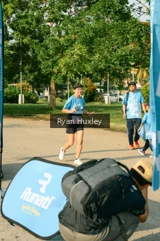 Runner Photo 3221784