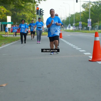 Runner Photo 3223040
