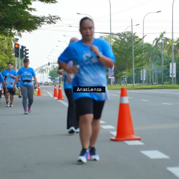Runner Photo 3223116