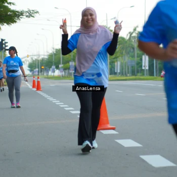 Runner Photo 3223201