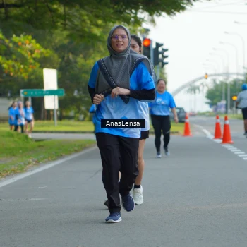 Runner Photo 3223700
