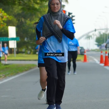 Runner Photo 3223712