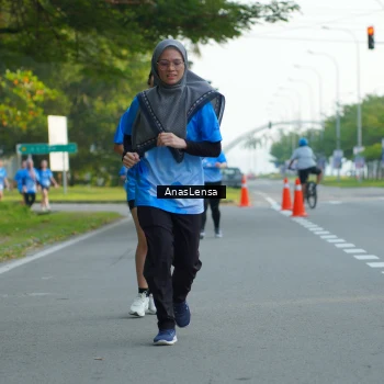 Runner Photo 3223717